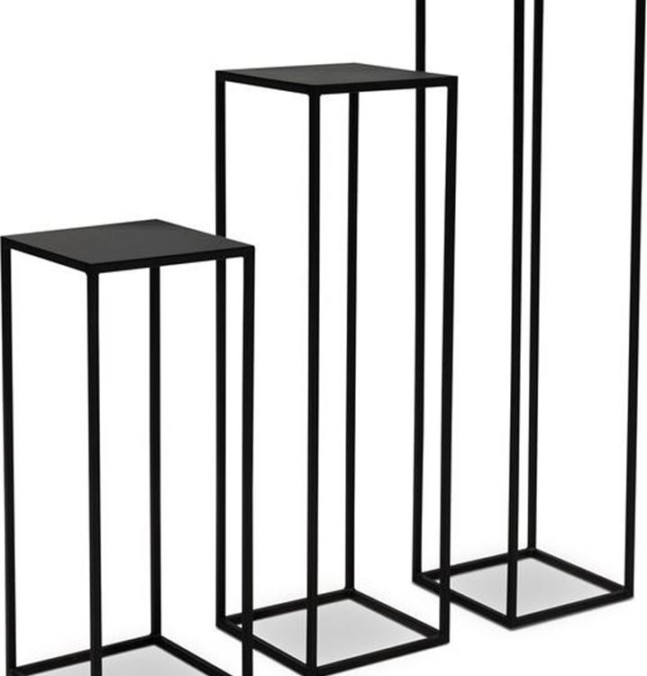 Eckige Blumensäulen
