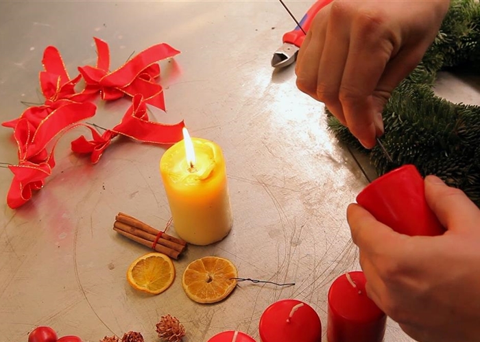 Dekoration - Anfertigen eines Weihnachtskranzes